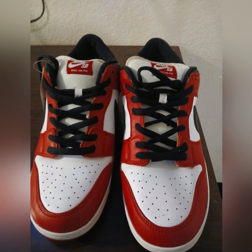 Nike SB = Zoom Air =Dunk Low Pro = Chicago = size 13 shoes